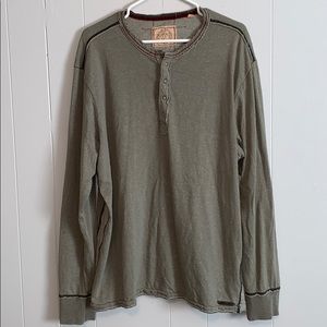 Men’s Jeremiah distressed Henley